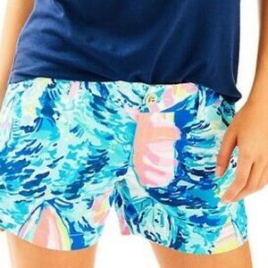 Lilly Pulitzer Callahan Shorts in "Sparkling Blue Hey Bay Bay Sailboat"